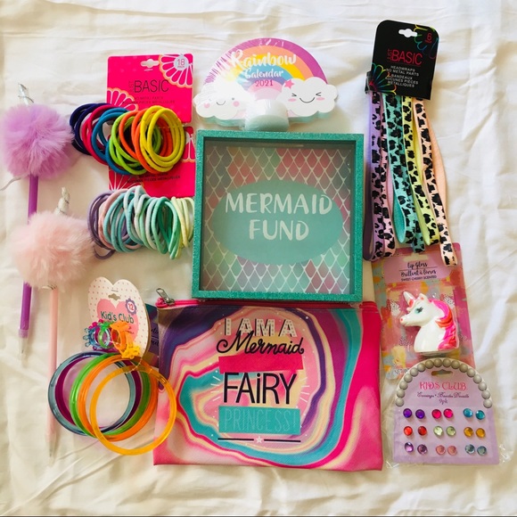 MERMAID ZIP CASE , BANK , UNICORN PENS LIP GLOSS! - Picture 1 of 16